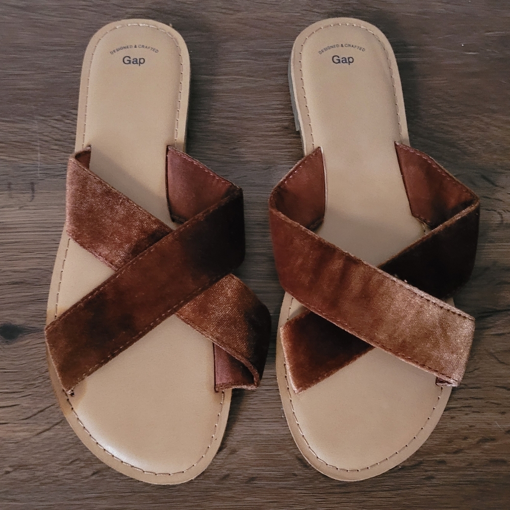 Gap - Custom Dyed Women's Size 9 Warm Brown Velvet Criss Cross Slip On Sandals